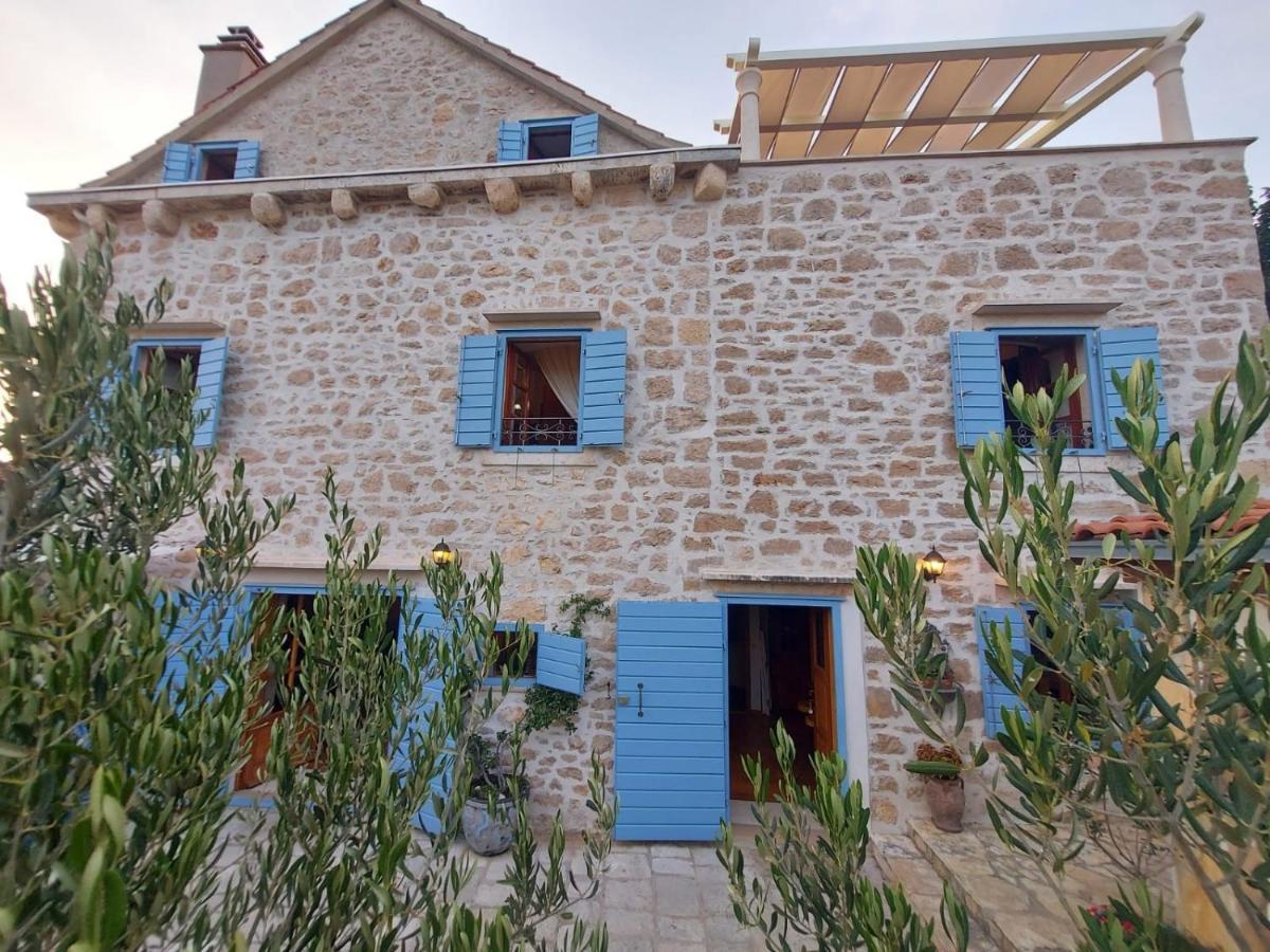 Villa Vicina Heritage Villa For 9,Milna - Close To Restaurants And Shops מראה חיצוני תמונה