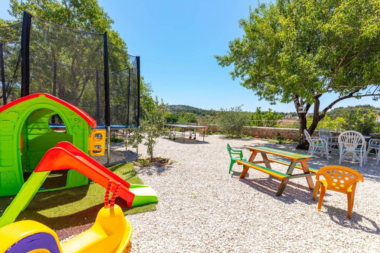 Villa Vicina Heritage Villa For 9,Milna - Close To Restaurants And Shops מראה חיצוני תמונה