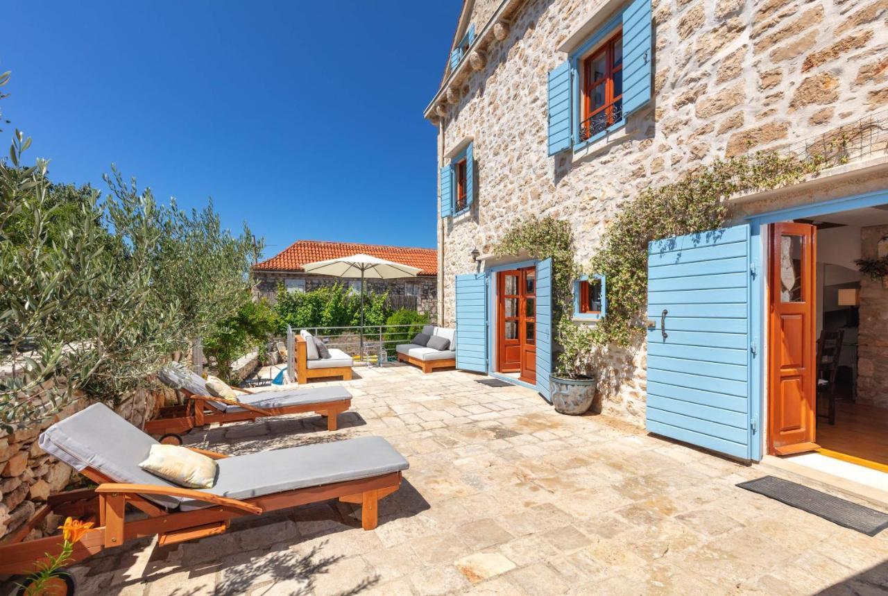 Villa Vicina Heritage Villa For 9,Milna - Close To Restaurants And Shops מראה חיצוני תמונה
