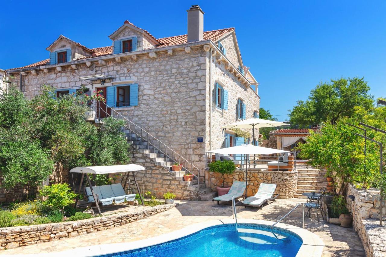 Villa Vicina Heritage Villa For 9,Milna - Close To Restaurants And Shops מראה חיצוני תמונה
